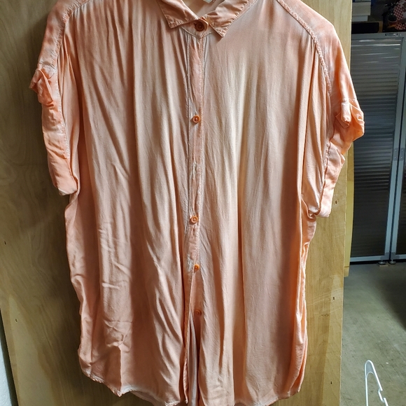 Button down - Picture 4 of 4